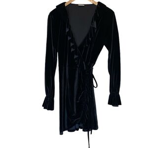 SUKI SO Long Sleeve Short Black Ruffle Velvet Wrap V-Neck Dress XL